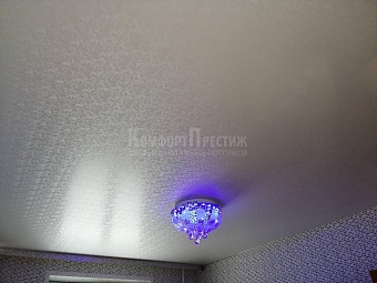 классический натяжной потолок 13